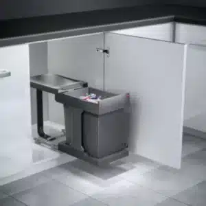 פח אשפה נשלף מתחת לכיור עם חיבור לדלת 20 ליטר HAILO לדלת ברוחב 40 ס״מ